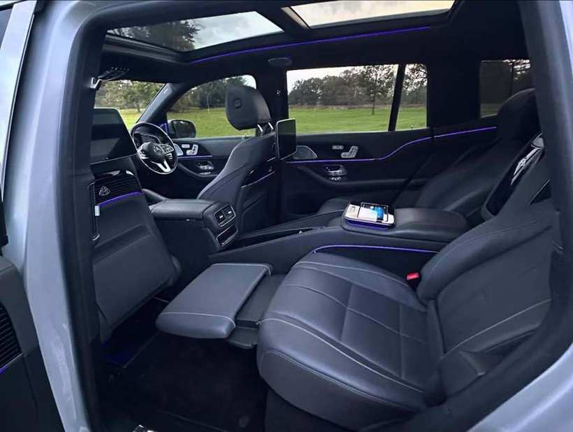 Mercedes-Maybach GLS 600, two-tone